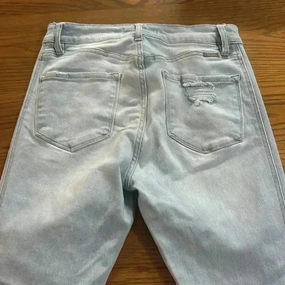 KanCan premium light wash high rise, stretch, flare jeans with raw hem women’s 9 - Picture 6 of 9